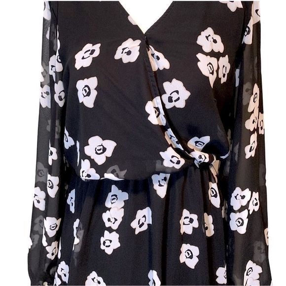 𝅺Express Floral Tunic - Picture 5 of 11